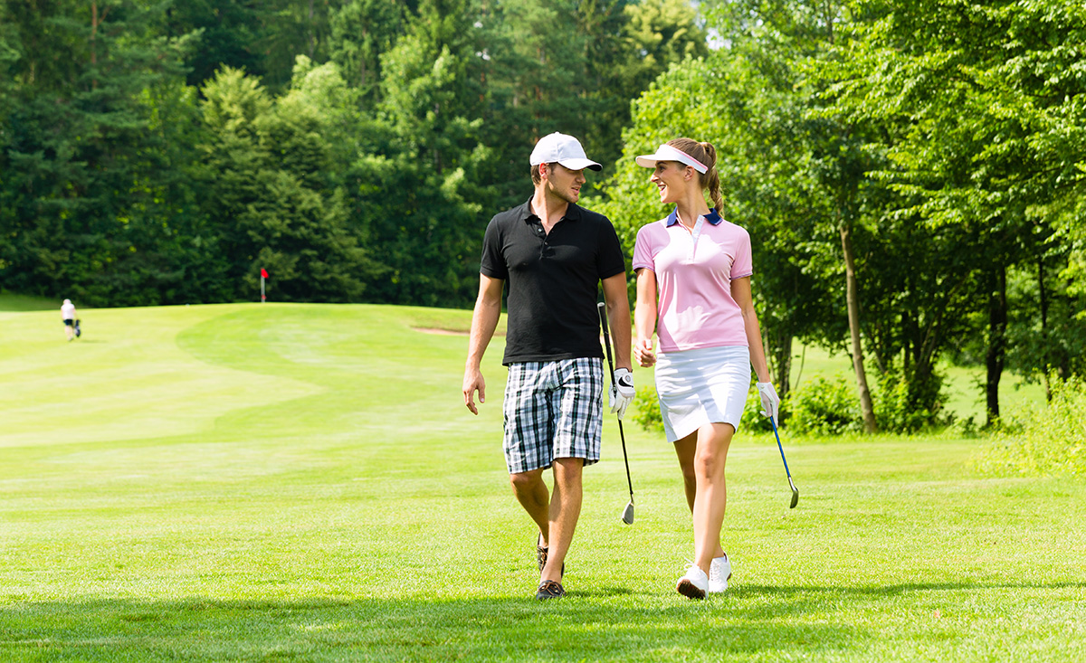 Pärchen am Golfplatz